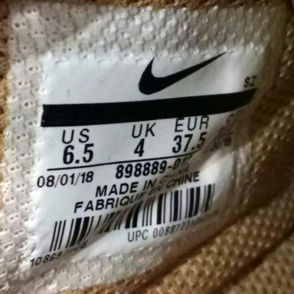 6.5 WOMEN'S NIKE AIR FORCE ONE AF1 GOLD 898889-012 - Picture 5 of 5